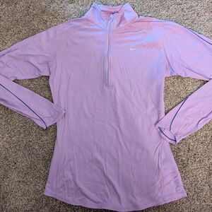 🌼Nike Women's Light Purple Long Sleeve Tee EUC Size Small